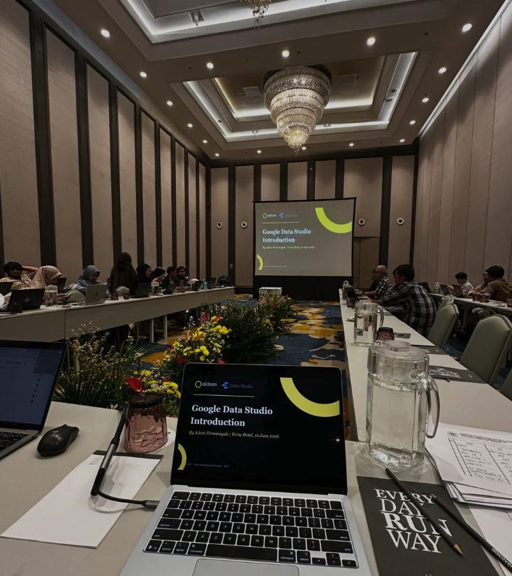 Workshop room set up for Google Data Studio Introduction by aidam